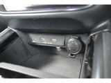 USB充電口が2つとソケット電源が1つございます