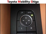 駐車時に便利なスマ-トキ-連動オ-ト格納式ドアミラーを装備しています。施錠すると自動的にドアミラーを格納する便利な機能です!