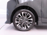 当社では全車、納車前にサービス工場で12ヶ月点検相当の整備を実施しております。そこで確認された不具合箇所は修理しておりますのでご安心下さい。