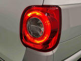 丸目で愛嬌のあるデザインのLEDリヤコンビネーションランプ(LEDストップランプ)が省電力・長寿命化を実現。