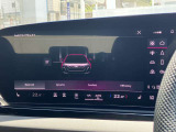 ドライブセレクト装備 パワーステアリング、エンジン、トランスミッションなどの特性をスイッチ一つで切り替え可能。ドライバーの好みに合わせてドライブを楽しんでいただけます。