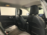 運転席の背面になります。