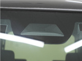 ◆Honda SENSING◆ カメラ等装置で精度の高い検知能力を発揮、安全運転を支援します。ステアリング上のコントローラーに注目!