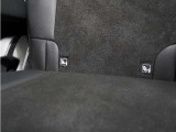 ◆ISOFIX◆シートベルトいらずでチャイルドシートと固定金具を連結するだけでガッチリ固定できます。