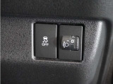 ◆横滑り防止装置◆コーナーリング時の横すべりを抑える機能と、車両の急激な挙動変化を抑える機能で、安定した走行を実現しています。運転に安心とゆとりが出来ます。