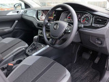 認定中古車保証1年間距離無制限の保証とロードアシスタンスサービスが全車に付帯されています。また、1年間または2年間の延長保証(有償)もご利用いただけます。