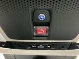 Honda CONNECTサービス対応車です。Honda CONNECT用緊急通報ボタン/トラブルサポートボタンが付いています。