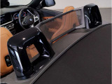 BMWの少し硬めの足回りは車の縦揺れを素早く整えるため、同乗者の方への車酔いにも効果が御座います。