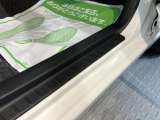 ステップにキズあります。