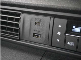 ◆USBチャージャー◆使いやすい場所に装備されています。