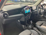 このお車はMINI NET浦和美園に展示中です!総在庫900台を当店でご案内可能です!ご来場、お問い合わせをスタッフ一同お待ちしております。