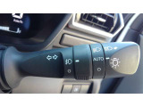 ライトもAUTO機能が付いていて、暗くなると自動で点灯し、明るくなると自動で消灯するので、大変お役にたちますよ!!
