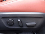 【運転席パワーシート&ドライビングポジションメモリー機能】運転手にあったシートパターン設定可能です。