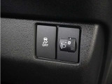 ◆VSA◆横滑り防止装置が装備されています。コーナーリング時の横すべりを抑える機能と、車両の急激な挙動変化を抑える機能で、安定した走行を実現しています。運転に安心とゆとりが出来ます。