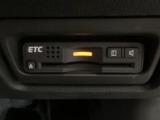 【ETC車載器】もはや必須アイテムのETCを搭載!高速道路のご利用時にとても便利!わずらわしい料金所での現金支払いが不要となりスムーズに通過できます♪