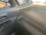 大型のカップも入るカップホルダーです。