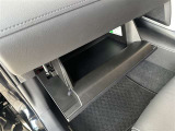 取り出しやすく、しまいやすい収納スペースが満載です。ティッシュやペットボトル等、用途に合わせた収納が可能ですので、使い方はあなた次第!