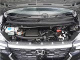 ◆エンジンルーム◆車の心臓部分。エンジンルームが汚いとトラブルの基になりますので、当店は専用の液剤を使って徹底的に綺麗にします。