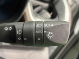 オートライト機能 周囲の明るさに応じて、ヘッドランプを自動的に点灯・消灯ができます。