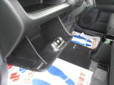 グローブBOXがあるので、車検証入れの保管場所にどうぞ(^0^)