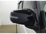 ドアミラーにウインカーを装備しており、スタイル、機能性の高いお車です!