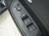 ◆パワーウィンドウスイッチ◆運転席から全席の窓の開閉操作を行うことが出来いつでも換気ができます!
