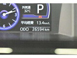 とっても見やすいメーターです。夜間時はラグジュアリーな気分にさせてくれる照明が魅力ですので、夜のドライブも楽しみになりますよ♪