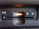 ■【ETC車載器】が装備されています。セットアップをしてお渡しとなり、ETCカードを差し込むだけで高速道路の利用が可能です。