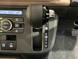 安全・安心な走行のために、納車前にダイハツのクルマを知り尽くしたエキスパートが基本性能に関わる機能や状態を徹底的に点検。消耗部品の交換など法定12ヶ月点検相当の点検・整備を実施しております。