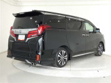 両側パワースライドドア付きだから、狭い駐車スペースなどでの 乗り降りラクラク!小さなお子さまのいるご家庭には嬉しい装備。