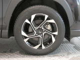 R4年式夏タイヤ215/60R17ブリヂストン製です。
