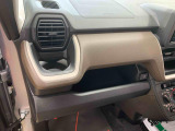 「車両状態証明書」には写真では映りにくい小さい傷や内装の状態も詳しく記載してあります。ご不明な点は遠慮なくお尋ねください。
