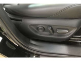 パワーシート搭載。微妙な調整が手軽にでき、最適なポジションで運転することが可能です。