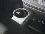 ◆ドリンクホルダー◆手の届きやすい場所にドリンクホルダーがあり、とても便利です。
