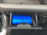 【グローボックス】助手席の前にあるグローボックスです。小物の収納に便利です。