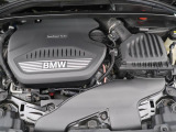 安心のBMW認定中古車は100項目の箇所を徹底的にチェック致します。機械的な箇所や電気系、コンピューターなどをご納車前に点検し、交換基準に達した部品は全て新品に修理返品した後にご納車致します。