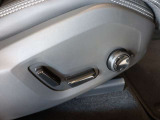 運転席は左右ともパワーシートとなっています ボタンをスライドさせることで直感的に操作可能です