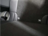 ◆ISOFIX◆シートベルトいらずでチャイルドシートと固定金具を連結するだけでガッチリ固定できます。