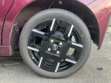 タイヤサイズは195/55R15