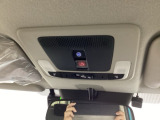 【SOSボタン】体調が悪くなったときや、事故に遭遇したとき、あおり運転にあっている時など、緊急時にボタンを押すと緊急サポートセンターにつながり、オペレーターが警察・救急への取次ぎを行います。