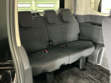 1列目から3列目まで広々大空間です。3列目シートは荷物が多い時や不要な時はアレンジして荷室として使用することが可能で便利に使えます