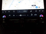 車内の温度管理に便利なオートエアコン☆