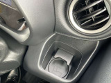 運転席側ドリンクホルダー