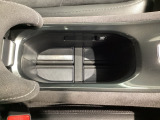 ドライブのサポート、車内の収納スペースも充実してます♪