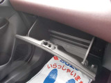 グローブボックスは、車検証を入れるのにちょうど良い大きさです!