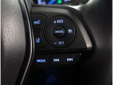 ハンドルから手を放さずに操作出来ますので、安全運転にもつながりますね