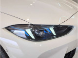 エンジェルアイ、イカリングと呼ばれるBMWのライトの正式名称は「コロナリング」です。一目でBMWとわかる伝統のデザインです。