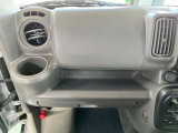 車検証ケースなどを収納できます!