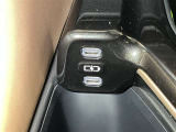 充電用USB端子が付いています。