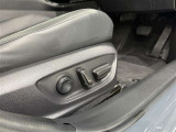 パワーシート搭載。微妙な調整が手軽にでき、ピッタリのポジションで運転することが可能です。